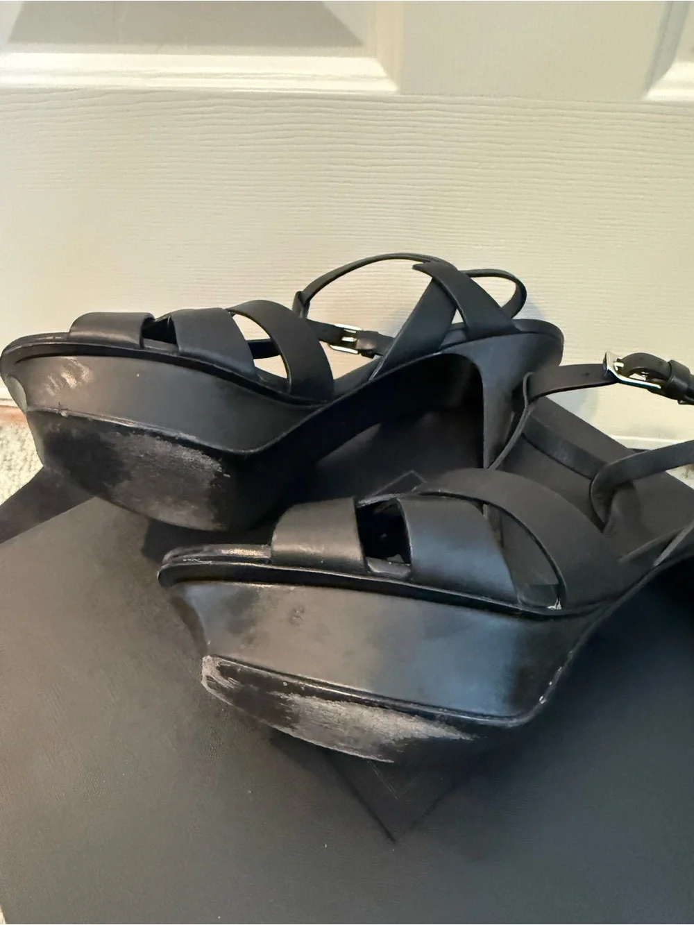 Saint Laurent Black Knotted T-Strap Platform Sandals - Picture 4 of 10